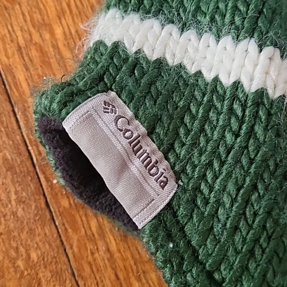 Columbia MSU winter green white yarn Tassel Pom Beanie Hat women's‎ OS